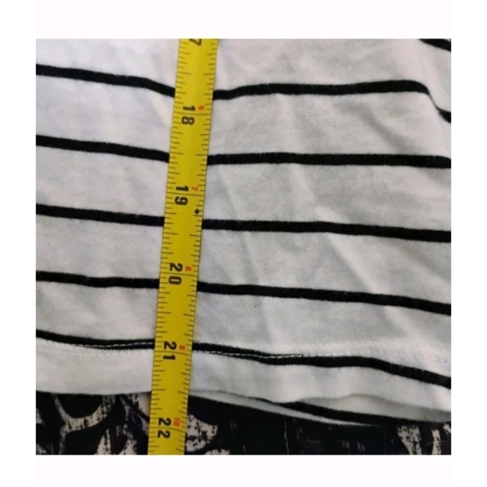 Old Navy Black and White Striped V-Neck Tee - Picture 7 of 7